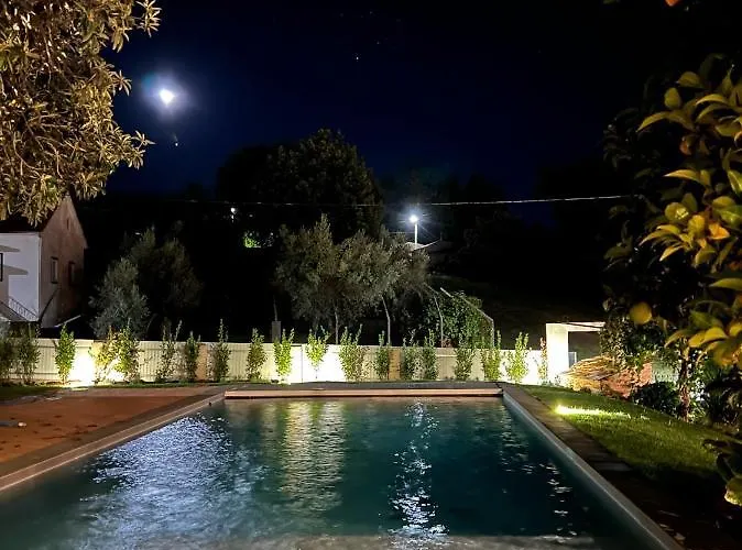 Casa Bizarra بيت للعطل كاستانهيرا دي بيرا