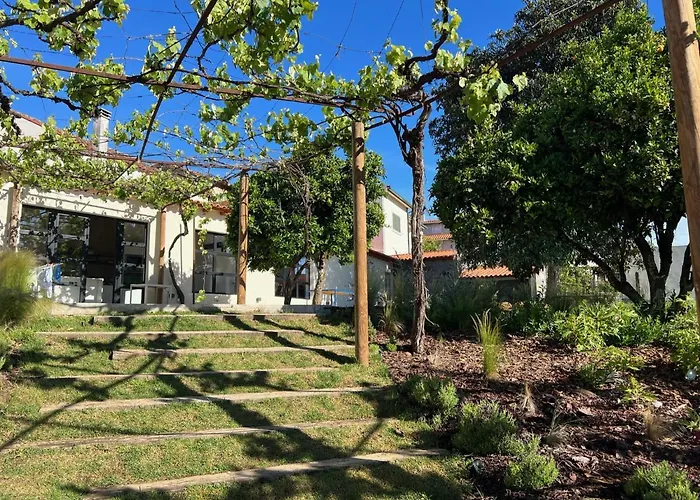 Casa Bizarra بيت للعطل كاستانهيرا دي بيرا